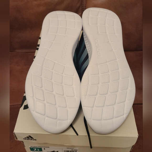Adidas Women's Puremotion Running Shoes - Picture 3 of 4
